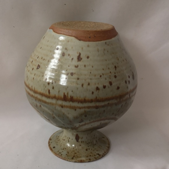 Beautiful Studio Art Pottery Squat Melon Shape Vase Earth Tone Pallet 5.75" Tall - Picture 5 of 5